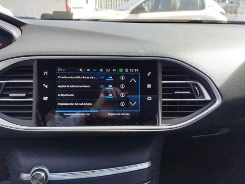 Peugeot 308 5p Allure Pack BlueHDI 130 S&S