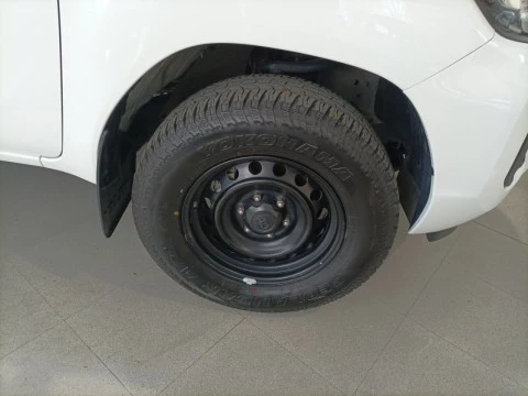 Toyota Hilux 2.4 D-4D Cabina Doble GX HVO100