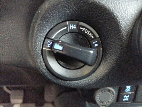 Toyota Hilux 2.4 D-4D Cabina Doble GX HVO100