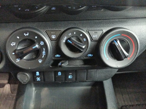 Toyota Hilux 2.4 D-4D Cabina Doble GX HVO100