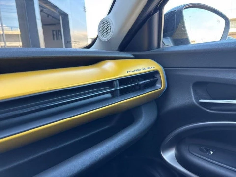 Jeep Avenger BEV 115kW (156CV) Summit