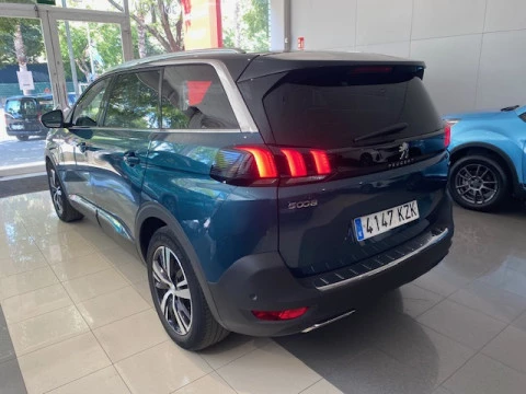 Peugeot 5008 GT-Line 1.2L PureTech 96kW (130CV) EAT8