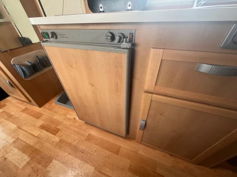 MCLOUIS LAGAN LAGAN 211