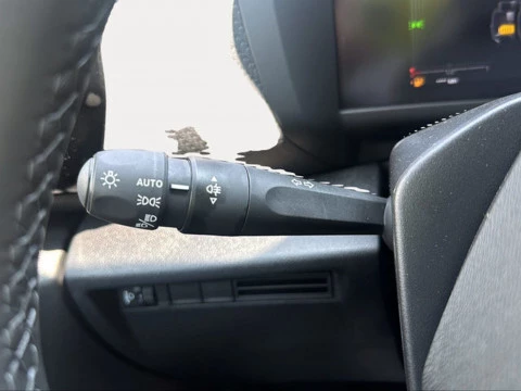 Citroën C4 Hybrid 145 Business Edition e-DCS6 107 kW (145 CV)