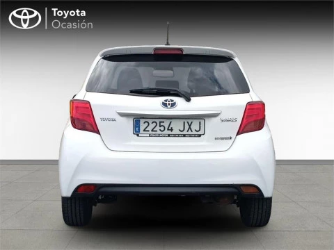 Toyota Yaris Advance + Skyview
