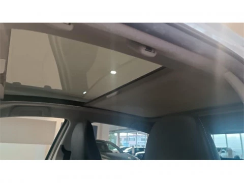 Toyota Yaris Advance + Skyview