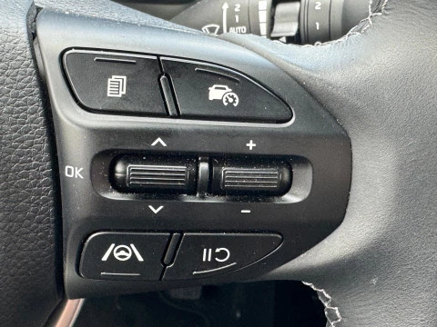 Kia Stonic DRIVE 1.0 T-GDI MHEV IMT 100CV 5P