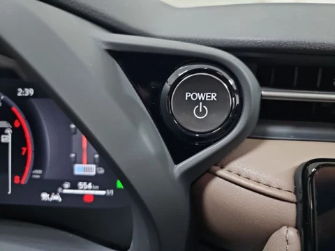 Lexus LBX 1.5 136cv HEV Elegant+