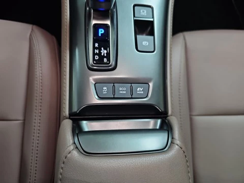 Lexus LBX 1.5 136cv HEV Elegant+