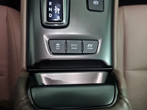 Lexus LBX 1.5 136cv HEV Elegant+