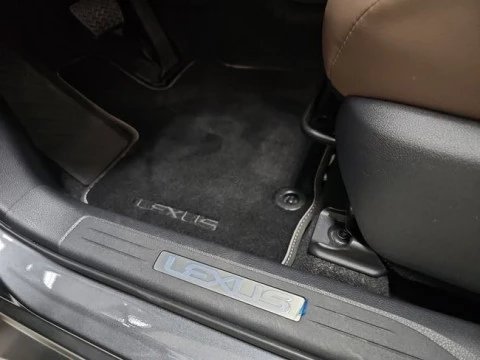 Lexus LBX 1.5 136cv HEV Elegant+