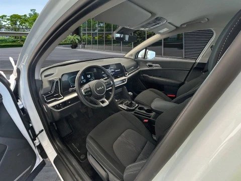 Kia Sportage 1.6 CRDi MHEV 100kW (136CV) Business 4x4