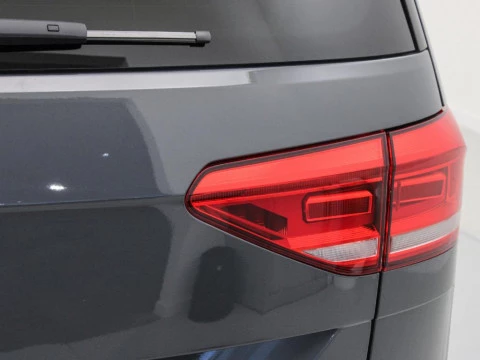 Volkswagen Touran 1.5 TSI DSG MAS 150 5P 7 PLAZAS