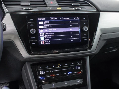 Volkswagen Touran 1.5 TSI DSG MAS 150 5P 7 PLAZAS