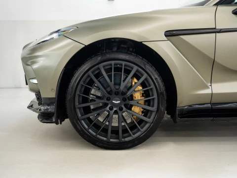 Aston Martin DBX 707 V8