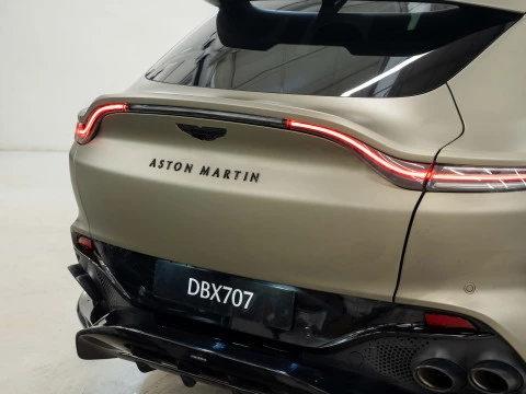 Aston Martin DBX 707 V8