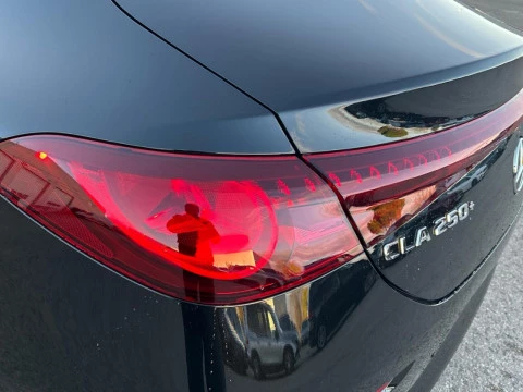 Mercedes-Benz CLA  250+ con tecnologia EQ