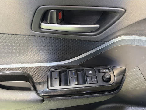 Toyota C-HR 180H Advance Luxury 135 kW (184 CV)