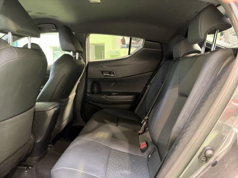 Toyota C-HR 180H Advance Luxury 135 kW (184 CV)