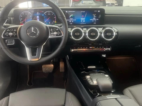 Mercedes-Benz CLA 200 d SB Progressive (EURO 6d)