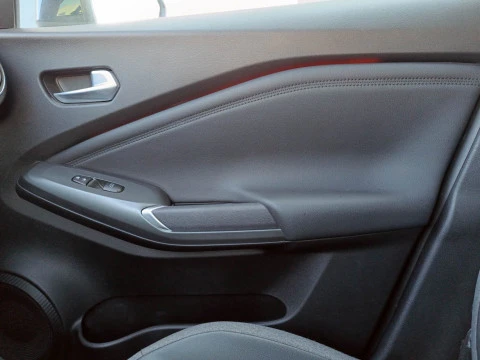 Nissan Juke 1.0 DIG-T 84KW N-CONNECTA 5P