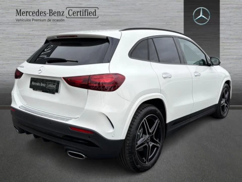 Mercedes-Benz GLA  200 d