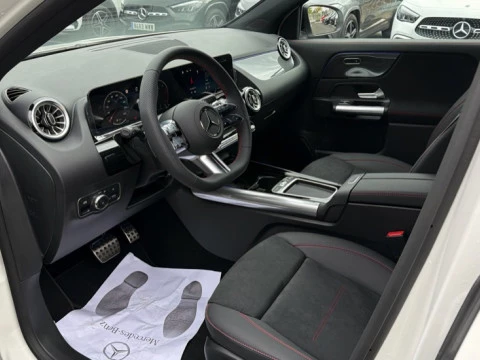 Mercedes-Benz GLA  200 d