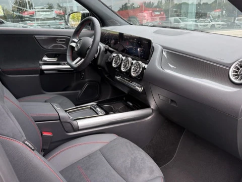 Mercedes-Benz GLA  200 d