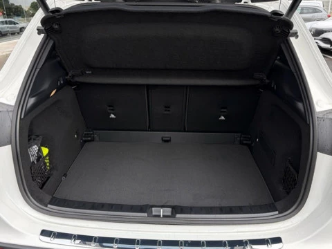 Mercedes-Benz GLA  200 d