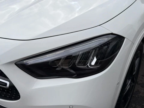 Mercedes-Benz GLA  200 d