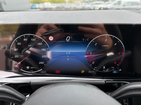 Mercedes-Benz GLA  200 d