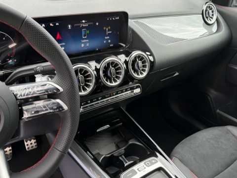 Mercedes-Benz GLA  200 d