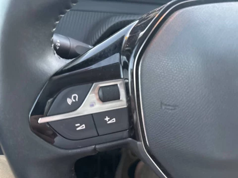 Peugeot 208 BlueHDi 73kW (100CV) Allure