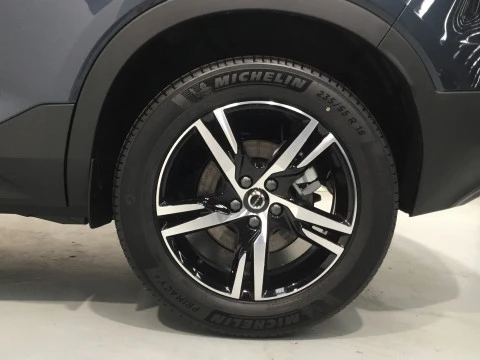 Volvo XC40 XC40 PLUS B3 MILD HYBRID GASOLINA