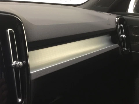 Volvo XC40 XC40 PLUS B3 MILD HYBRID GASOLINA