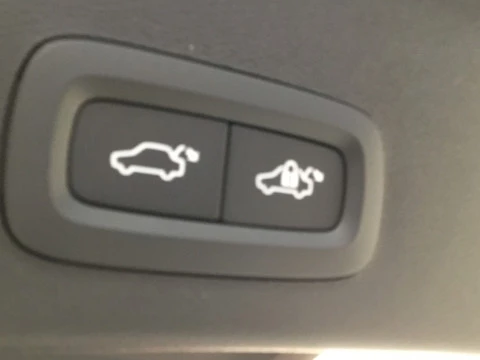 Volvo XC40 XC40 PLUS B3 MILD HYBRID GASOLINA