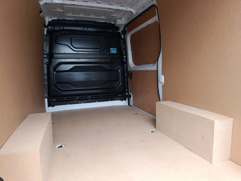 Renault Master 2.0 BLUE DCI 96KW L2H2 3500 FWD 4P