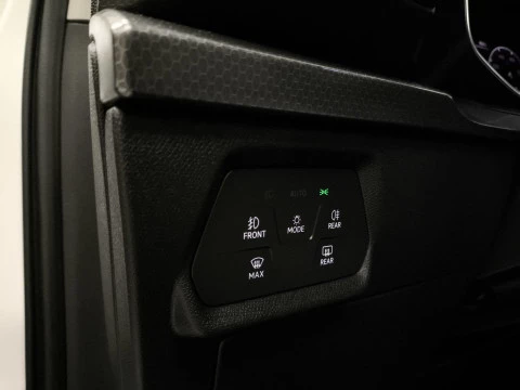 Seat Leon 1.0 eTSI SANDS Style Go DSG 81 kW (110 CV)