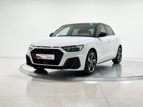 Audi A1 Sportback Adrenalin Black ed 30TFSI 85kW Audi A1 Sportback Adrenalin Black ed 30TFSI 85kW