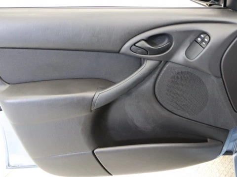 Ford FOCUS sedan 1.6 GHIA 4P