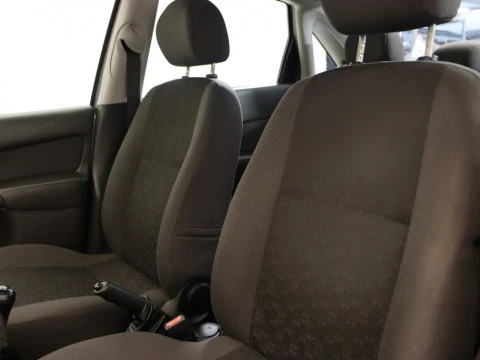 Ford FOCUS sedan 1.6 GHIA 4P