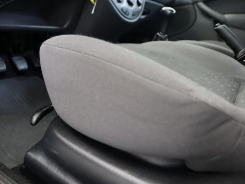 Ford FOCUS sedan 1.6 GHIA 4P