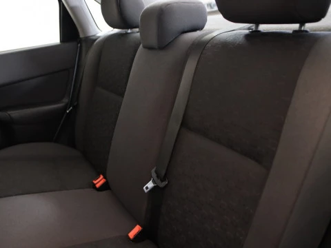 Ford FOCUS sedan 1.6 GHIA 4P