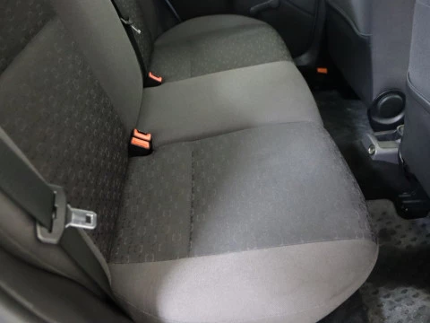 Ford FOCUS sedan 1.6 GHIA 4P