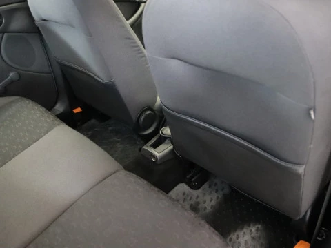 Ford FOCUS sedan 1.6 GHIA 4P