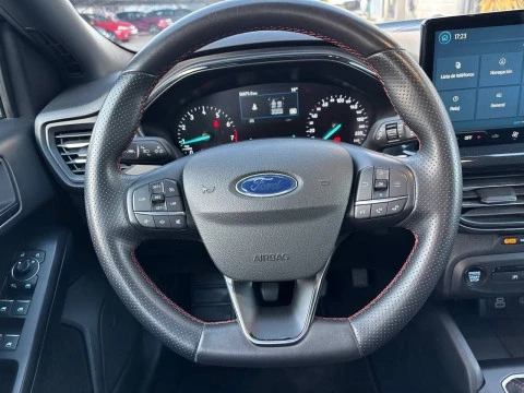 Ford Focus 1.0 Ecoboost MHEV 92kW ST-Line
