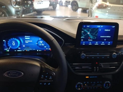 Ford Kuga Vignale 2.5 Duratec FHEV 140kW Auto