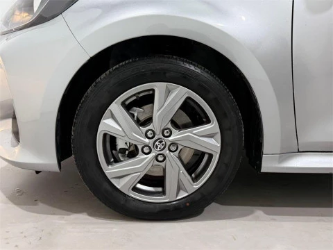Toyota Yaris ACTIVE PLUS