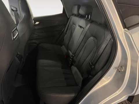 EBRO S400 1.5 DHE HEV Excellence CVT