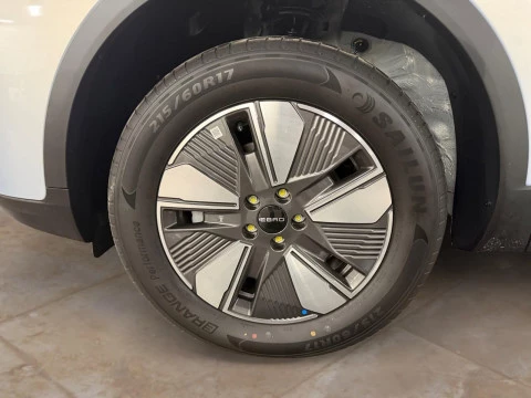 EBRO S400 1.5 DHE HEV Excellence CVT